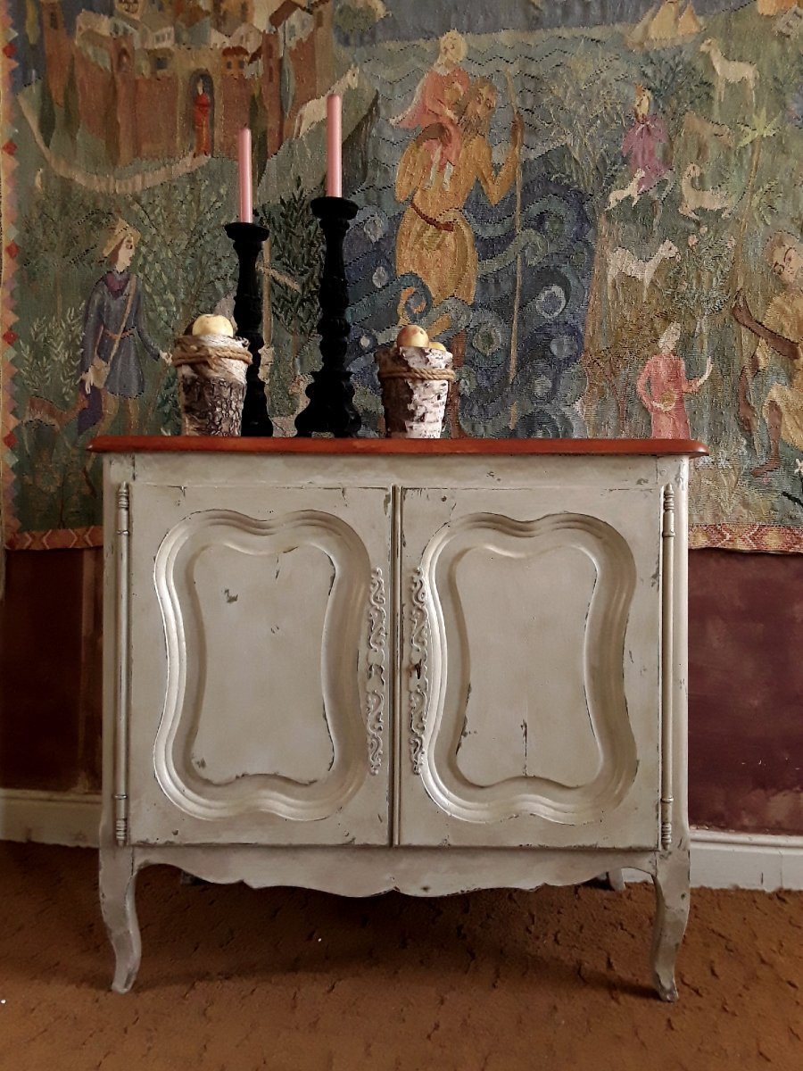 Small Louis XV Style Sideboard. -photo-2