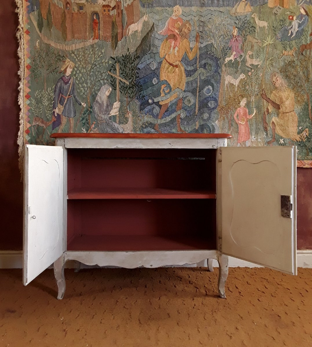 Small Louis XV Style Sideboard. -photo-3