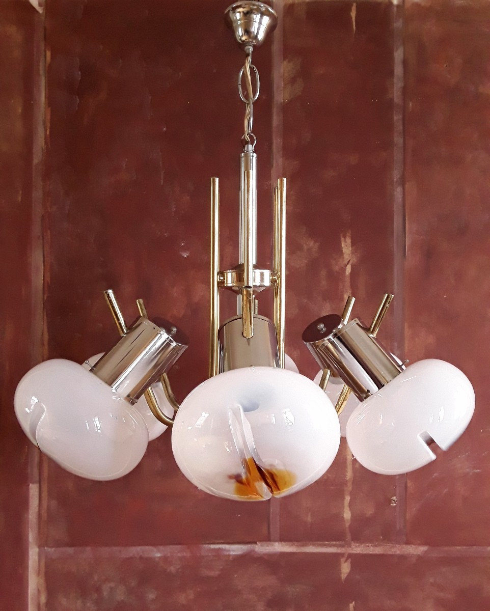 Important lustre des années 70.