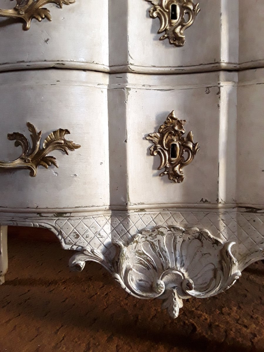18th Century Lacquered Wooden Chest Of Drawers. -photo-2