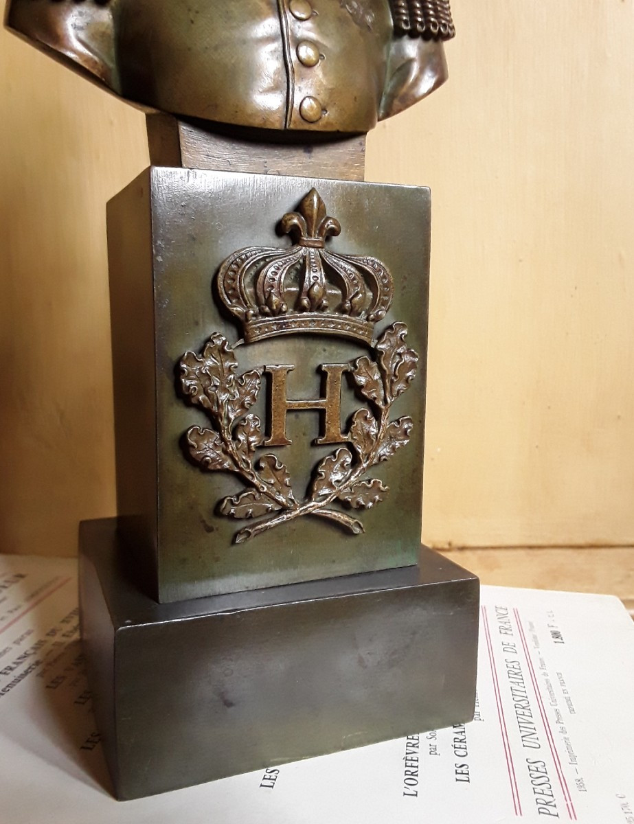 Buste en bronze du Duc de Bordeaux. (HENRI V).-photo-3