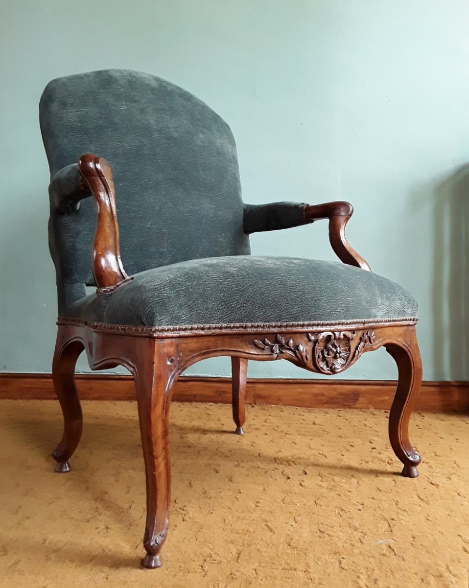 Important Fauteuil en acajou d'époque Régence. 