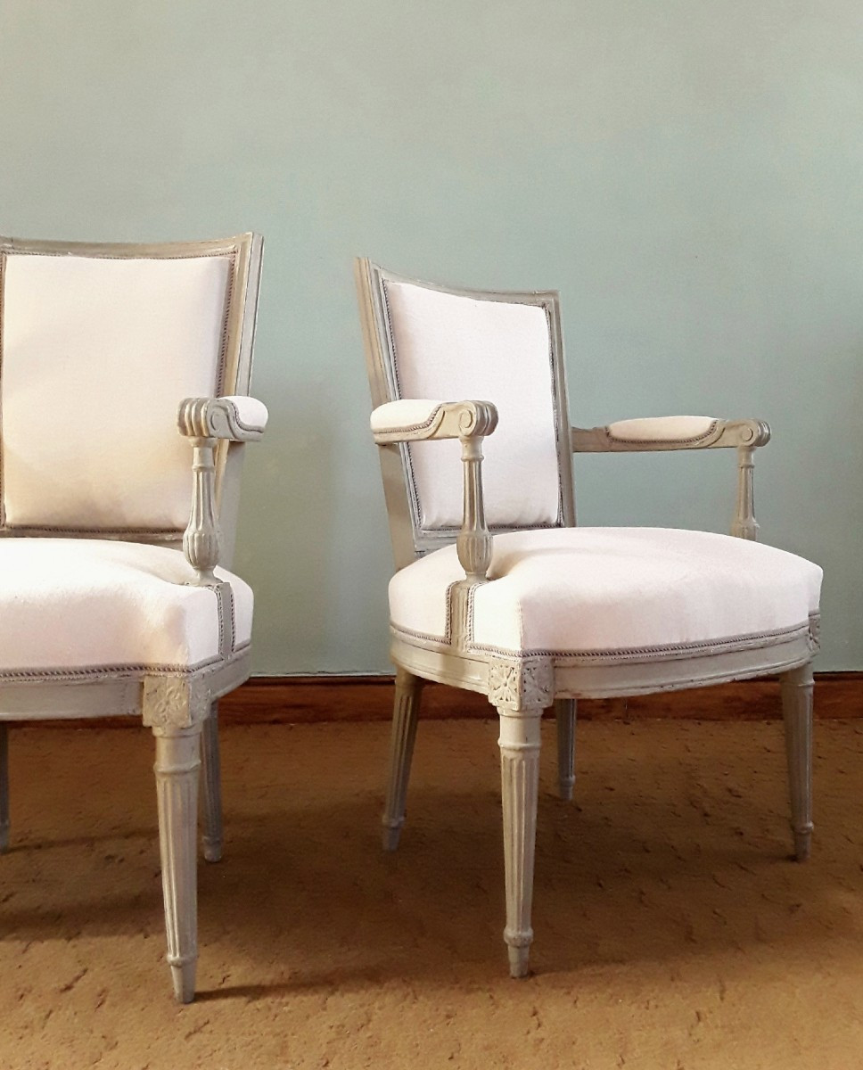 Paire de fauteuils d'époque Louis XVI. Estampillés Othon.-photo-2