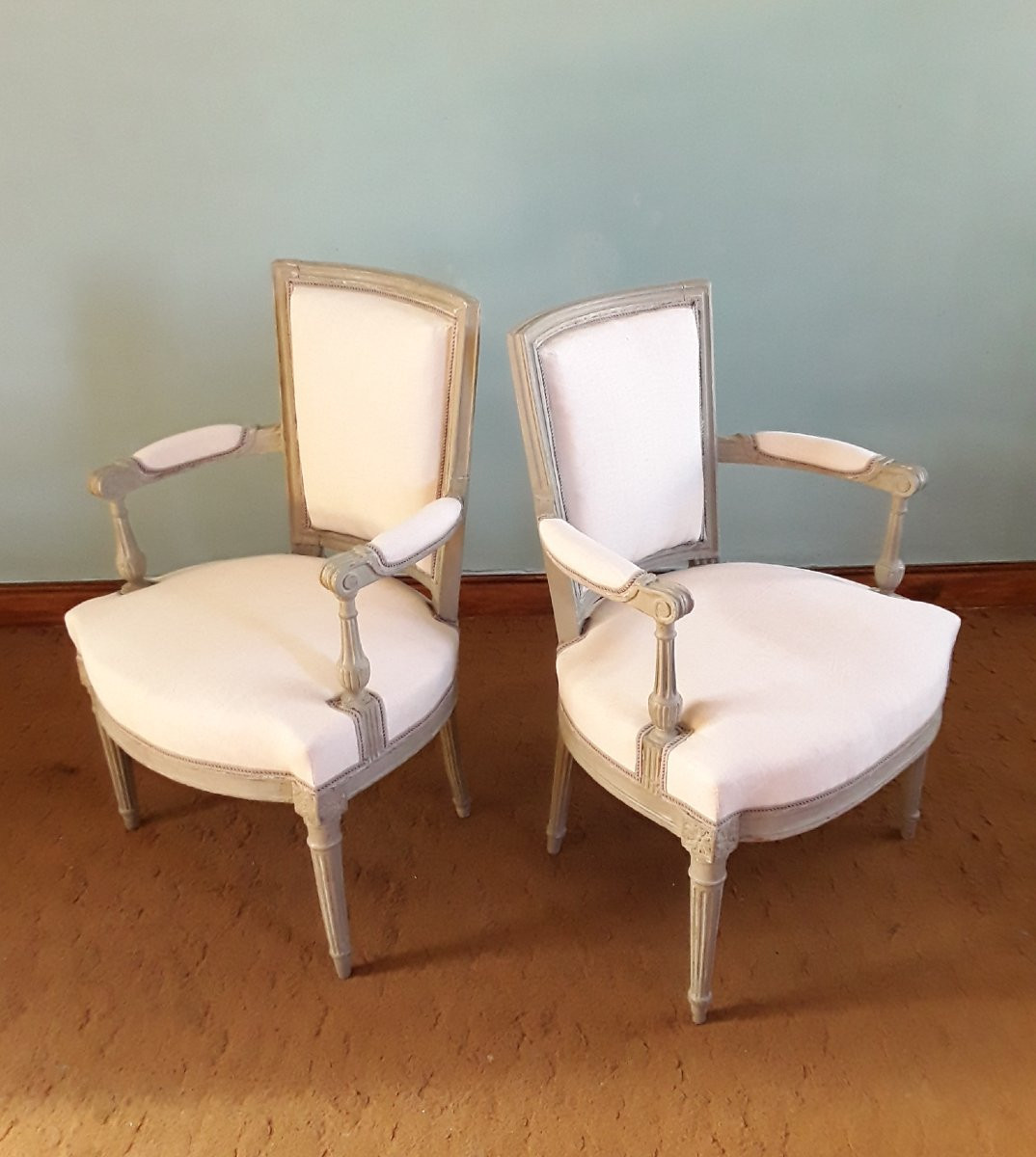 Paire de fauteuils d'époque Louis XVI. Estampillés Othon.-photo-2