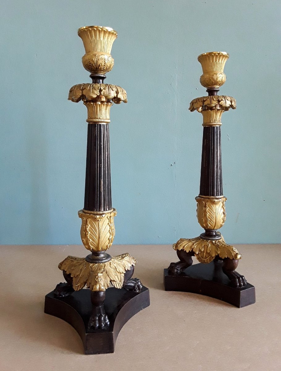 Paire de bougeoirs en bronze. Début du XIX ème.-photo-1