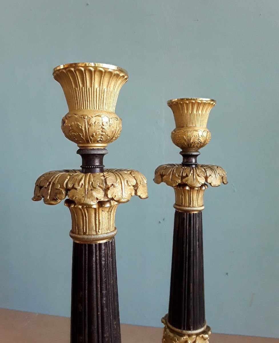 Paire de bougeoirs en bronze. Début du XIX ème.-photo-2