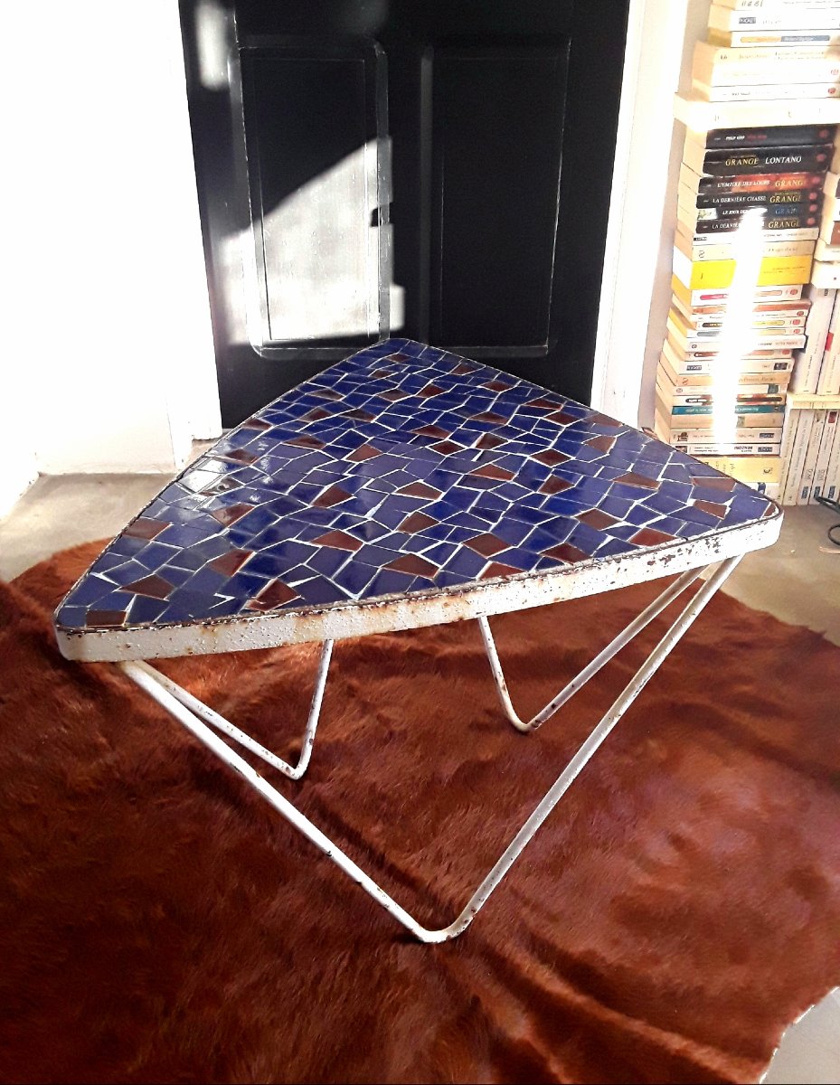 Table basse en mosaïque et fer forgé. Années 1950.-photo-4
