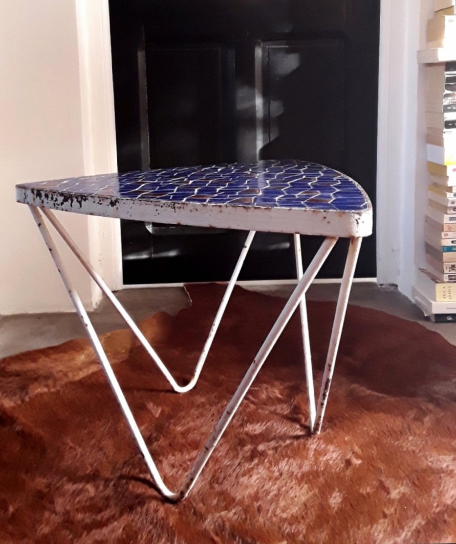 Table basse en mosaïque et fer forgé. Années 1950.