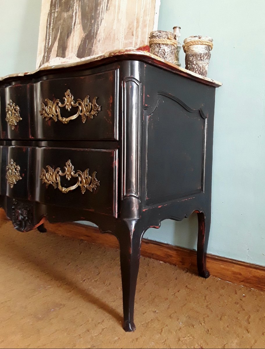 Importante commode en bois laqué de style Louis XV. -photo-2