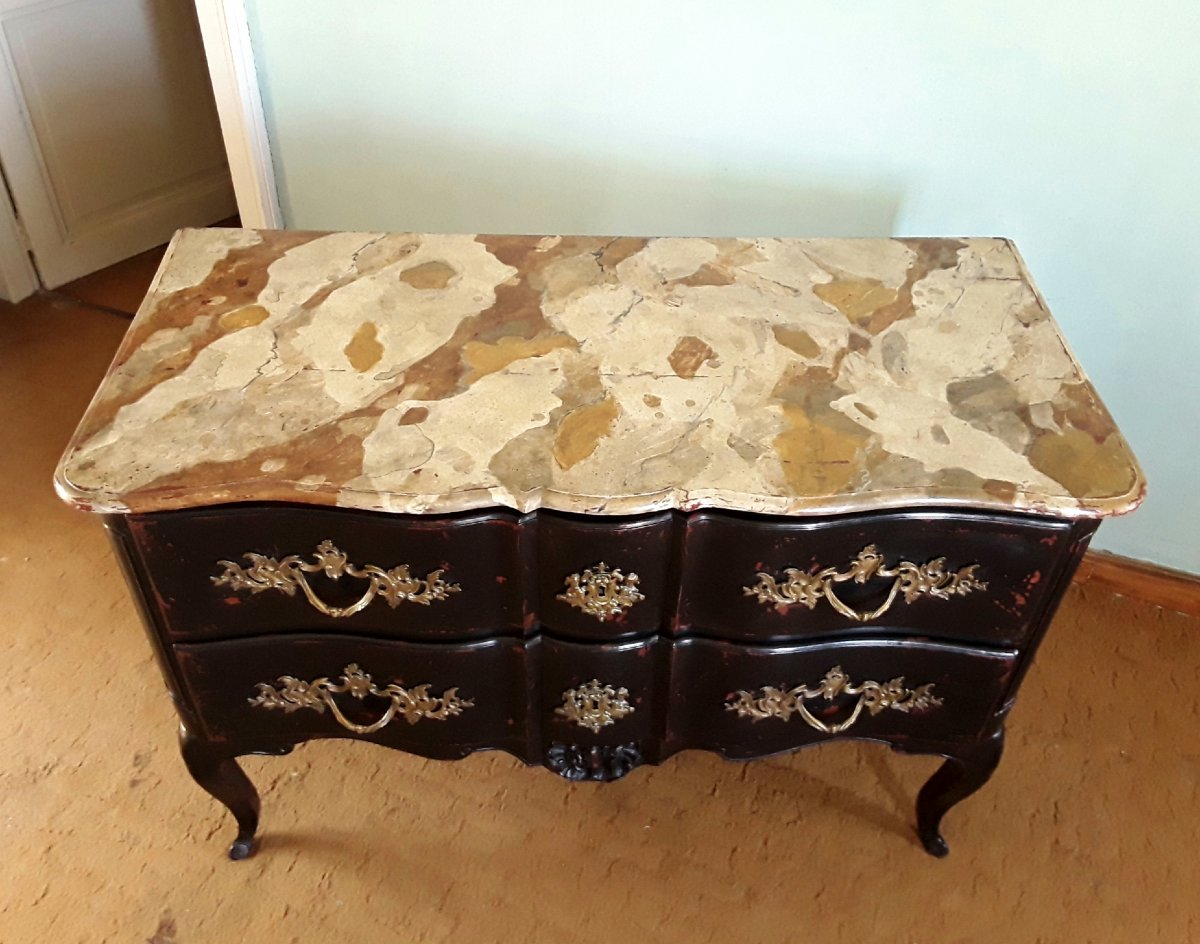 Importante commode en bois laqué de style Louis XV. -photo-3