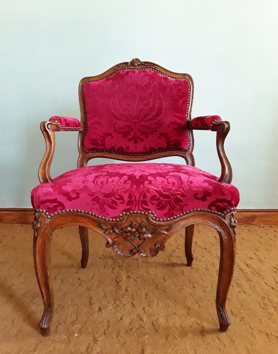 Armchair With A Flat Back, Circa 1730–1740.-photo-2