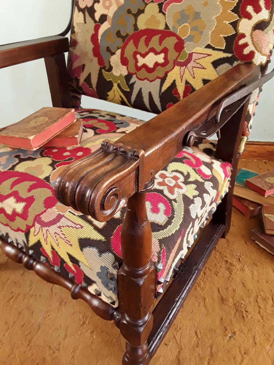 Important fauteuil à crémaillère d'époque Louis XIII.-photo-3