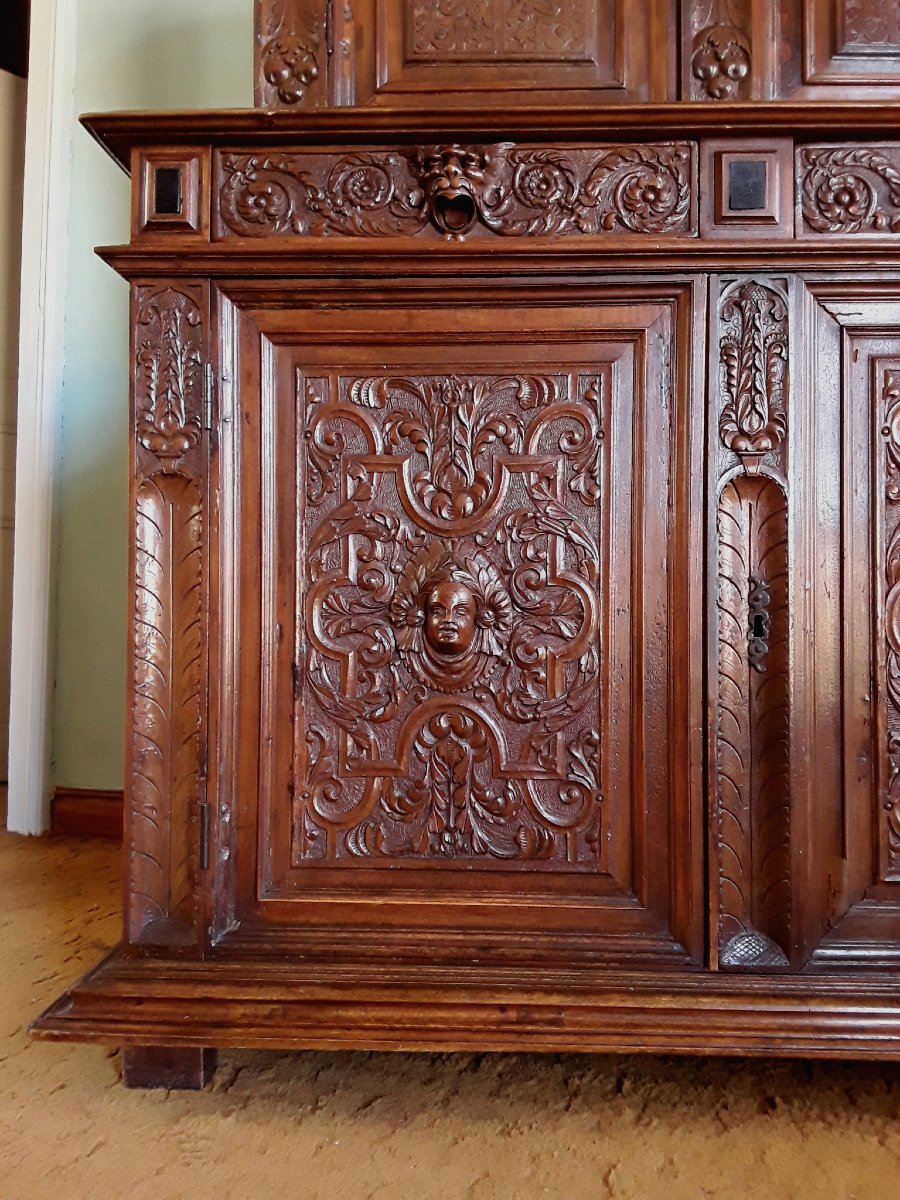 Renaissance-era Cabinet. -photo-3