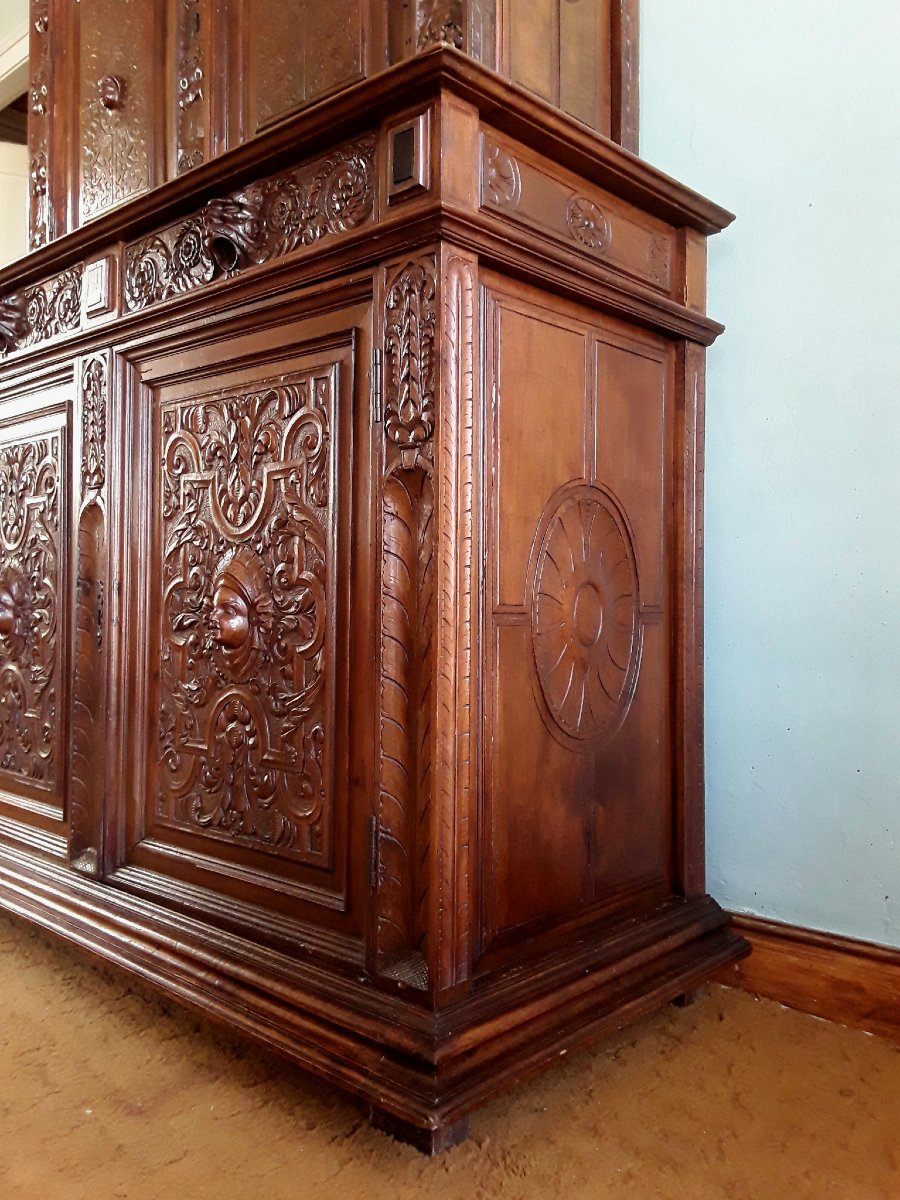 Renaissance-era Cabinet. -photo-4