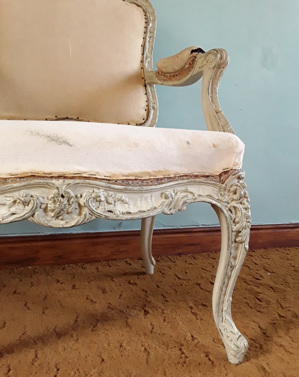 Importante paire de fauteuils laqué à dossier à la reine. -photo-3