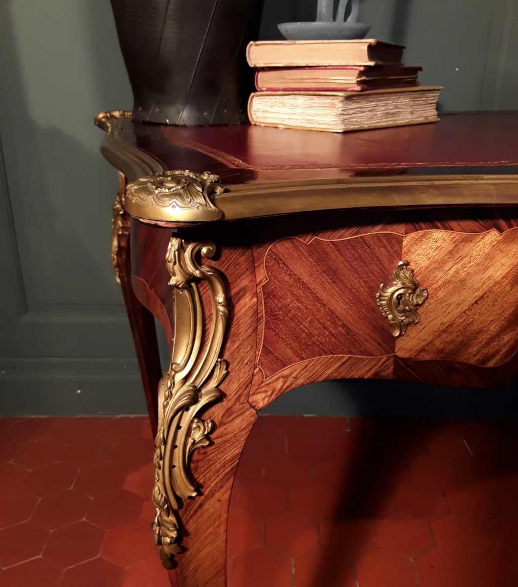 Bureau Plat En Marqueterie De Style Louis XV. -photo-1