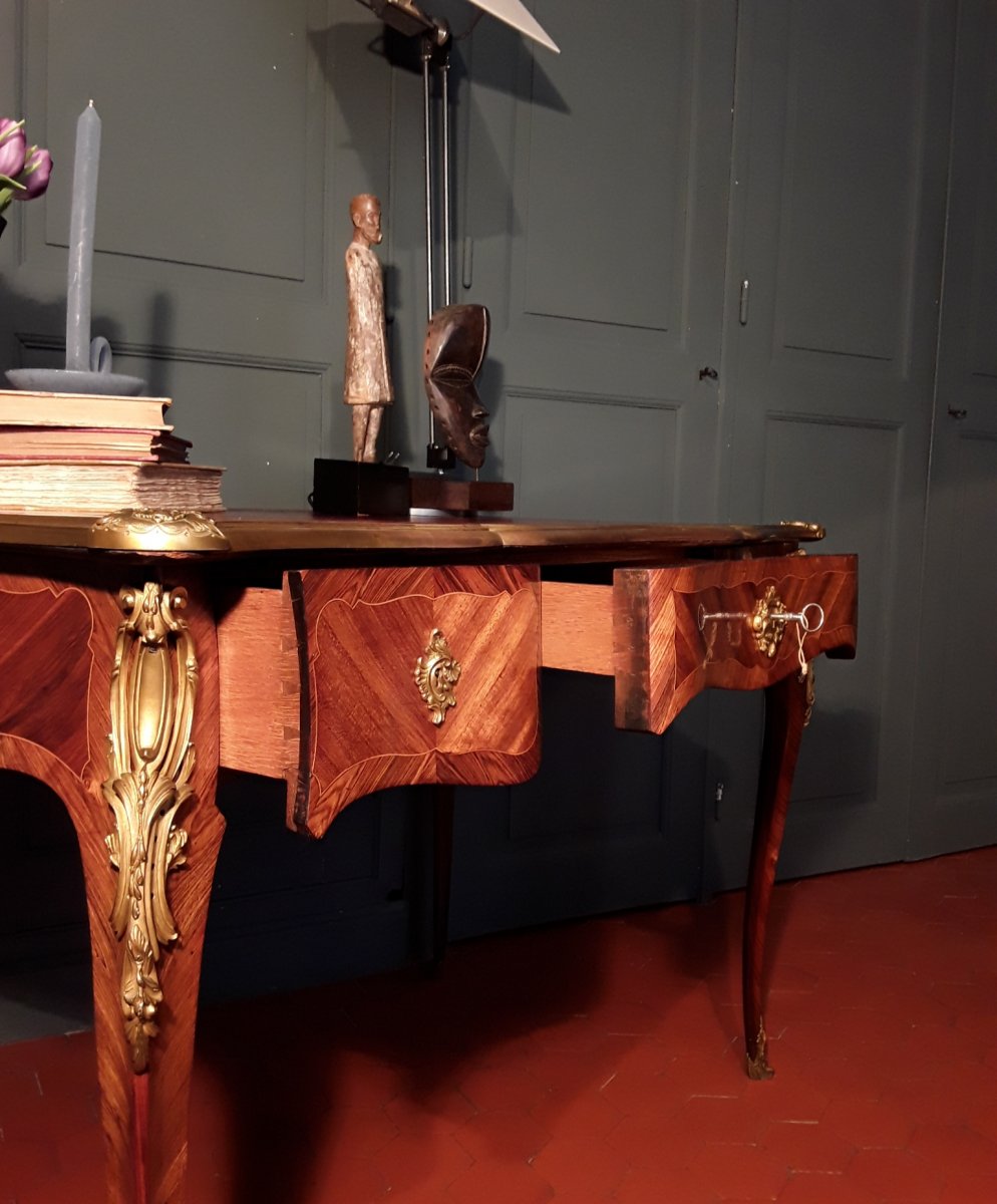 Bureau Plat En Marqueterie De Style Louis XV. -photo-2
