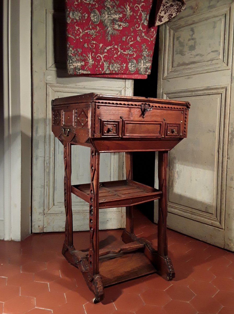 Small Furniture Of Popular Art.-photo-4