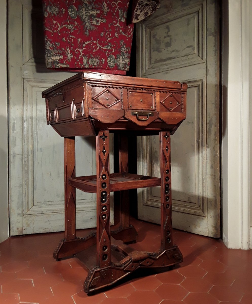 Small Furniture Of Popular Art.-photo-6