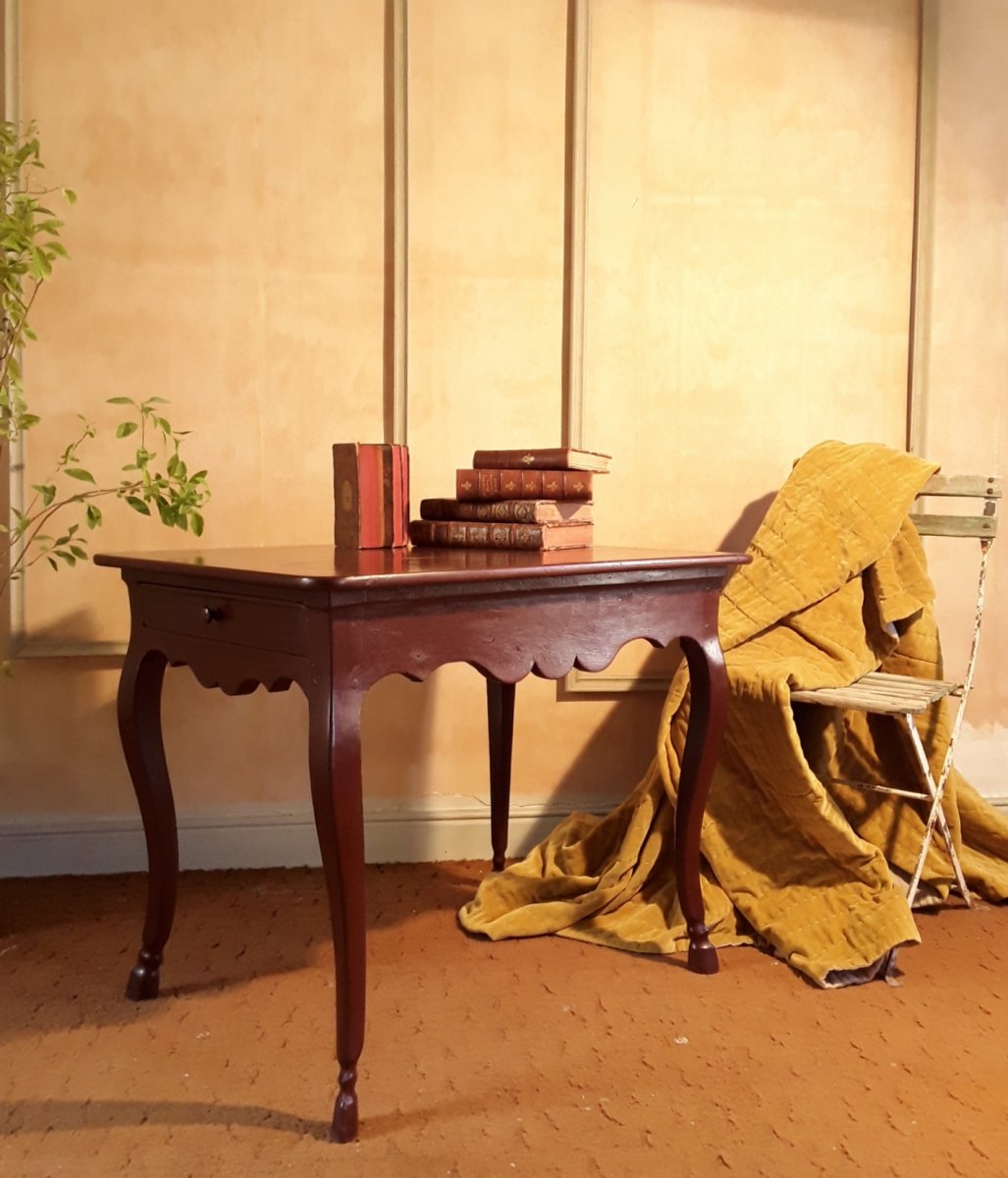 Louis XV Period Table With Deer Feet.-photo-2