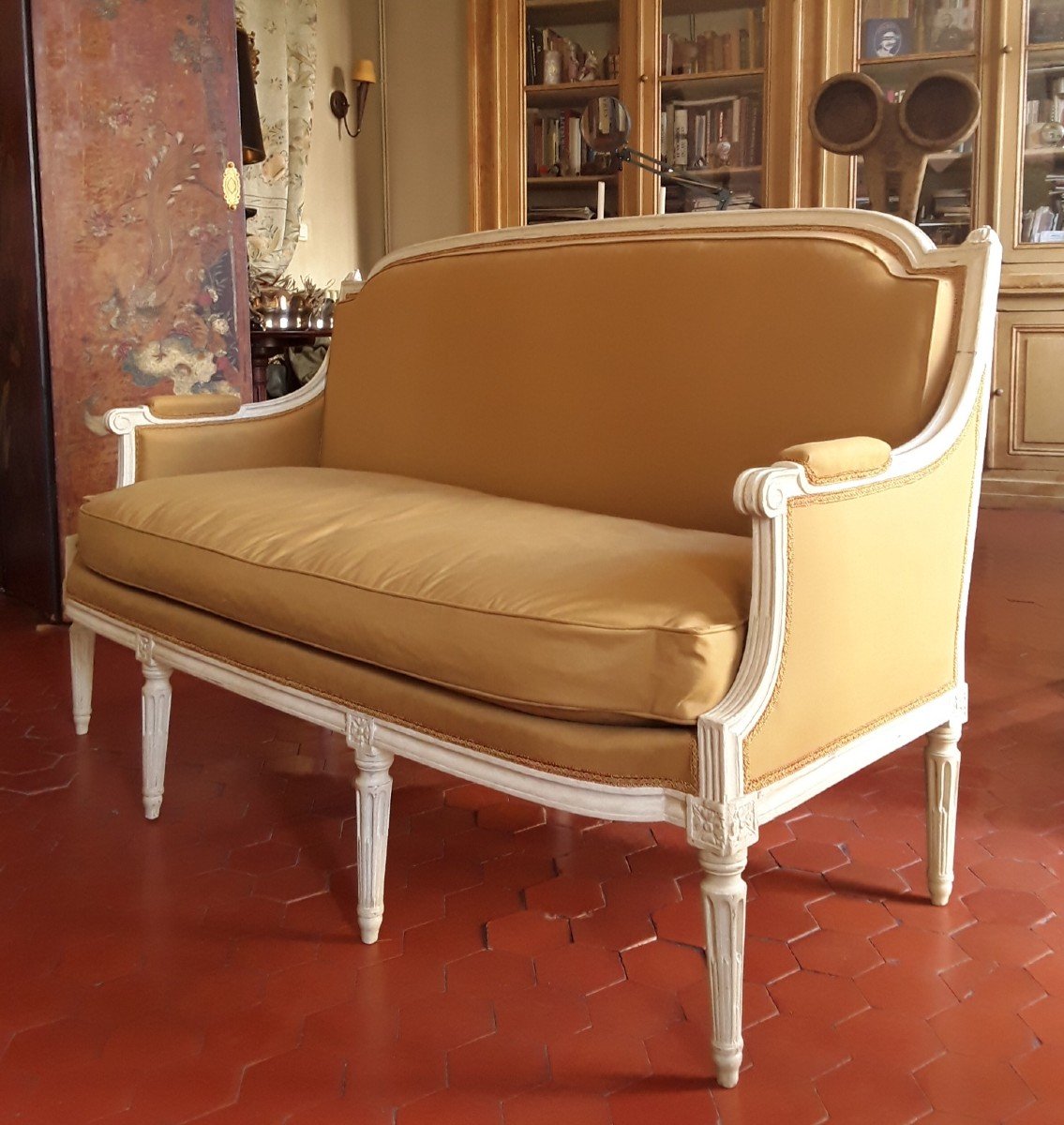 Canapé d'époque Louis XVI En Bois Laqué. -photo-2