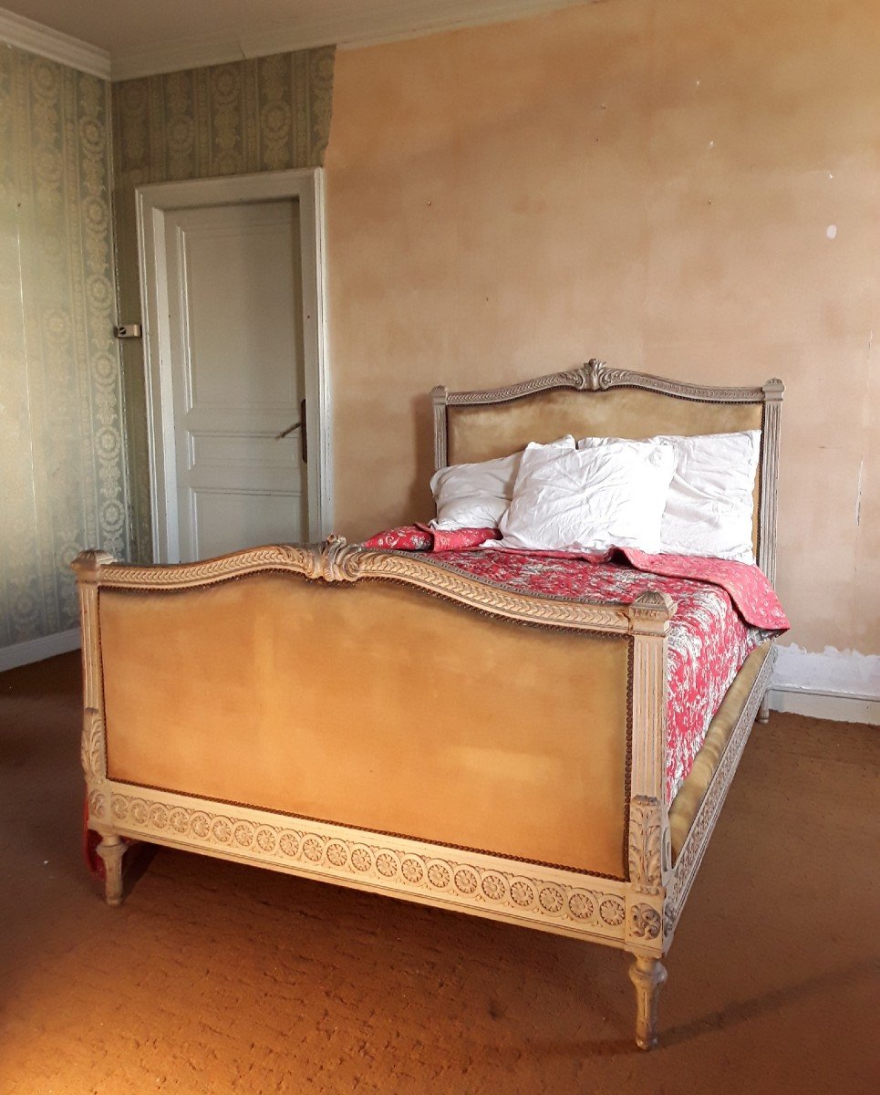 Louis XVI Style Lacquered Wood Bed.-photo-2