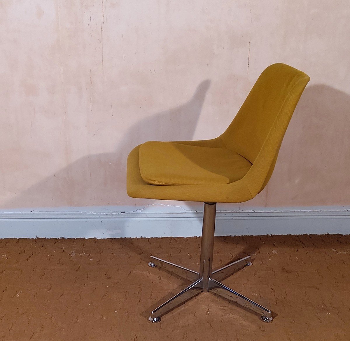Series Of Four Vintage Armchairs-photo-4