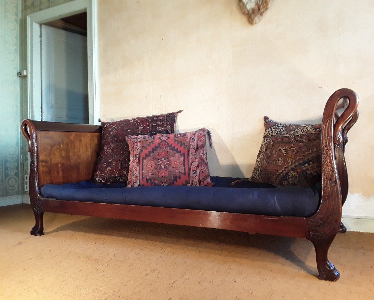 Swan Decor Bench. Empire Period.-photo-2