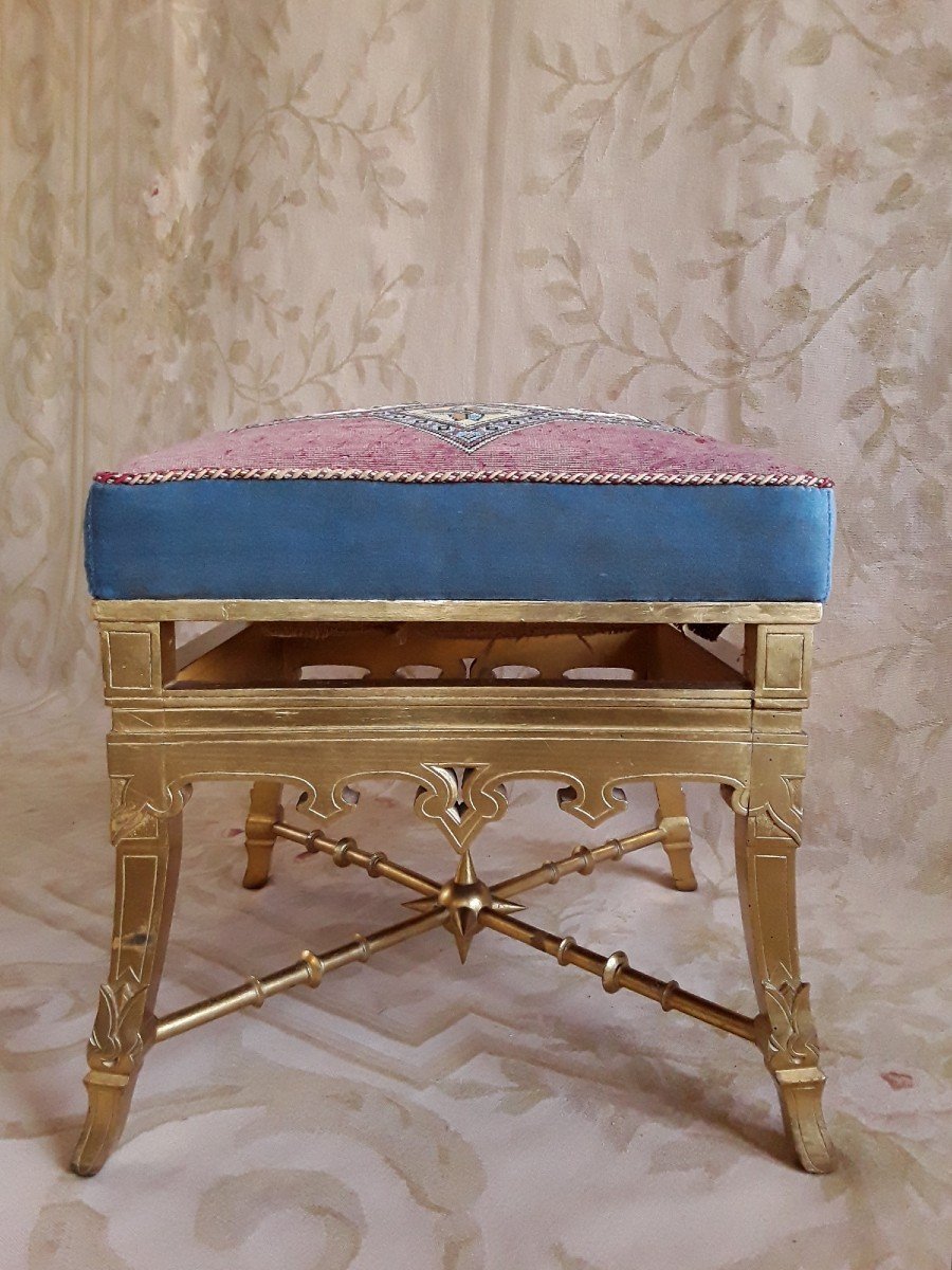 Grand Tabouret En Bois Doré. -photo-4