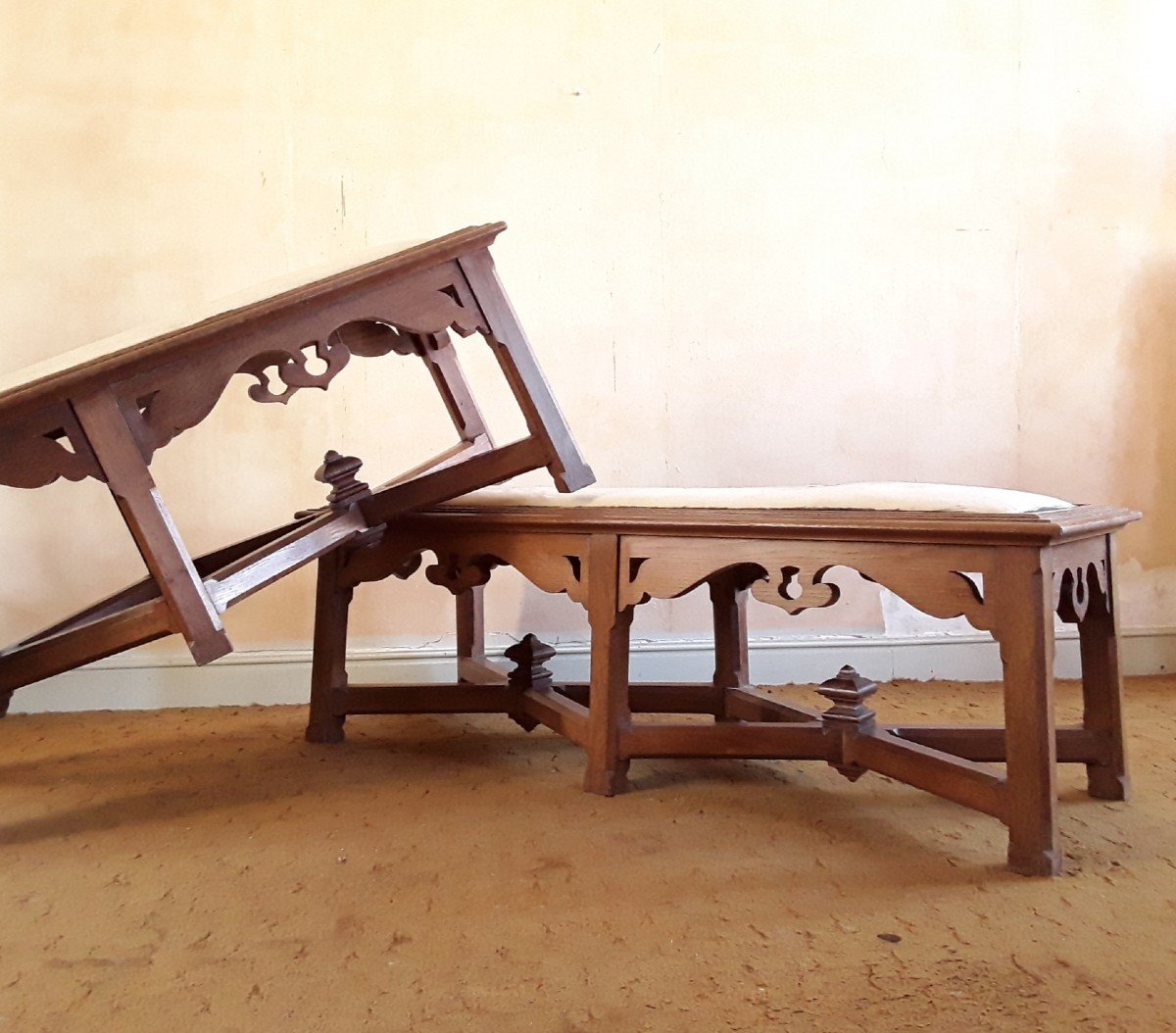 Paire De Grands Bancs Art Nouveau.