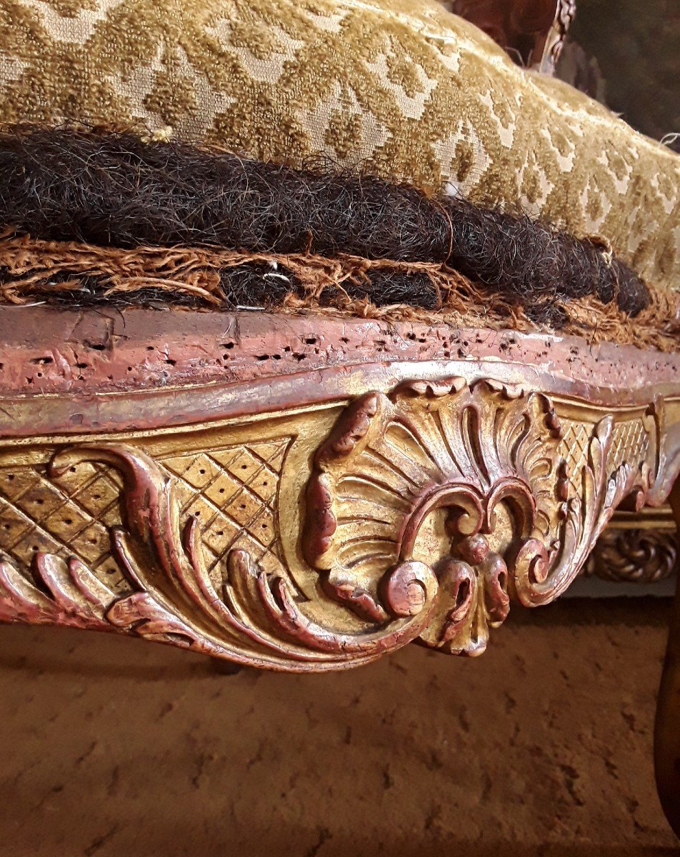 Bergère En Bois Doré De Style Louis XV. -photo-1