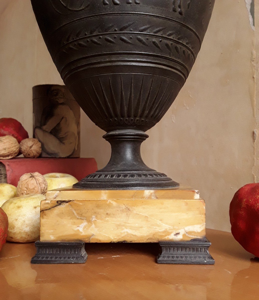 Grande Paire De Vases à l'Antique. -photo-4