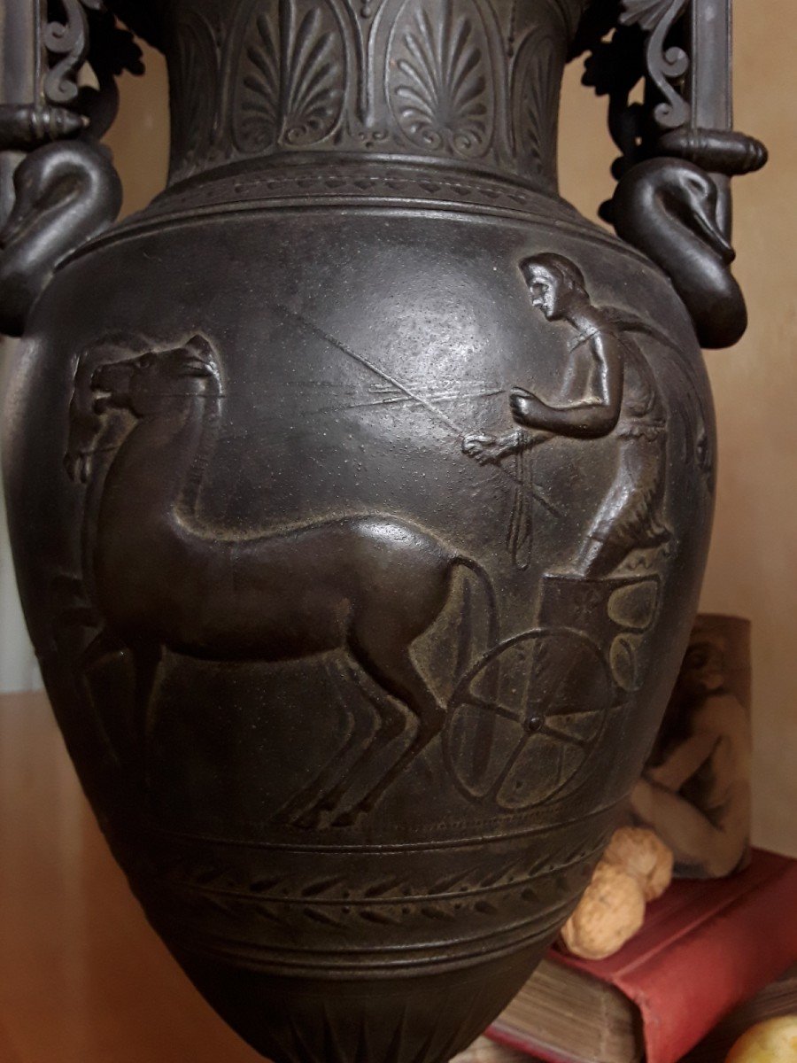 Grande Paire De Vases à l'Antique. -photo-2