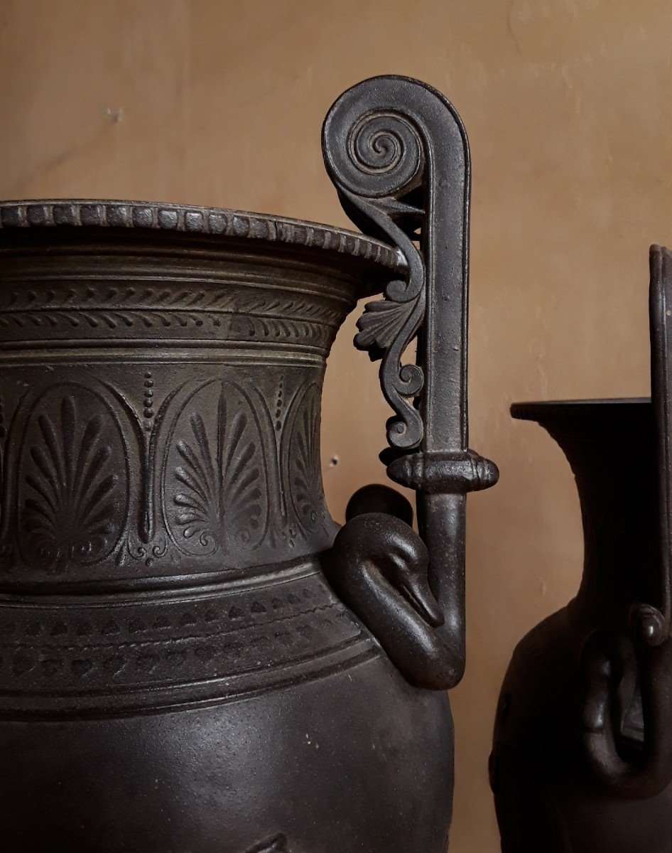 Grande Paire De Vases à l'Antique. -photo-4