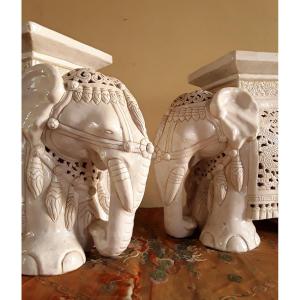 Paire d'éléphants En Céramique De Chine.  