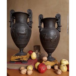 Grande Paire De Vases à l'Antique. 