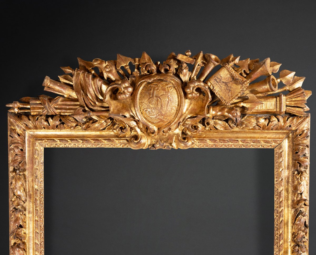 Important 17th Century Louis XIII Giltwood Military Trophy Frame-photo-2