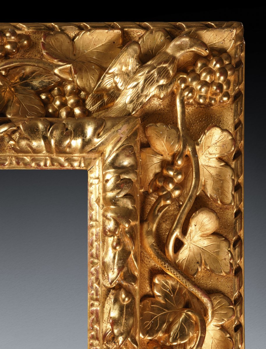 French 17th C. Carved And Giltwood Frame With Grapevine Motif-photo-3