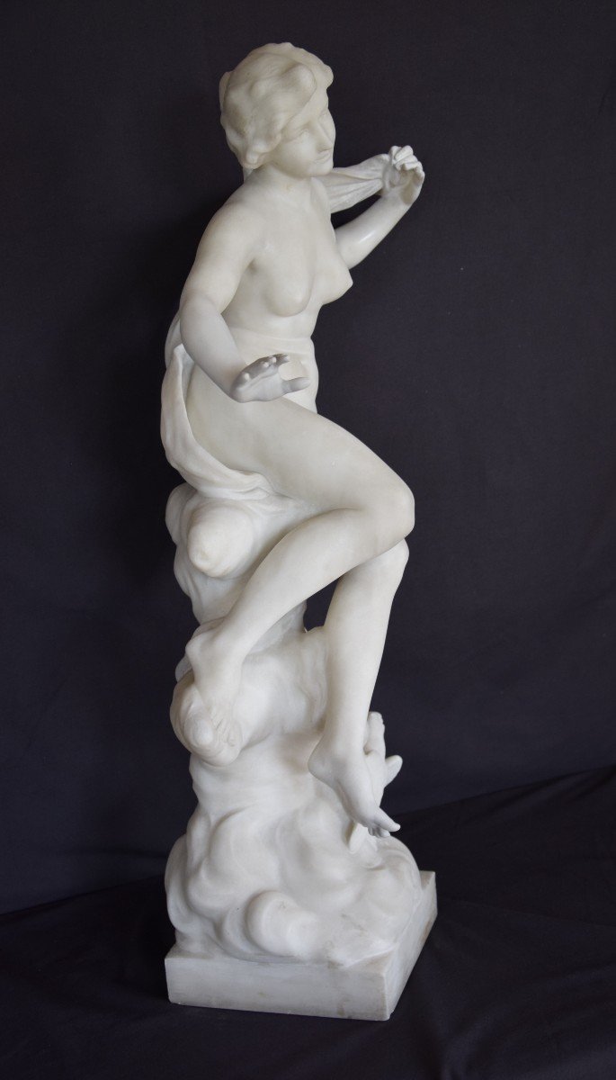Gustavo Obiols (1858-1910), statue en marbre ,jeune femme  et colombes  h=69 cm-photo-4