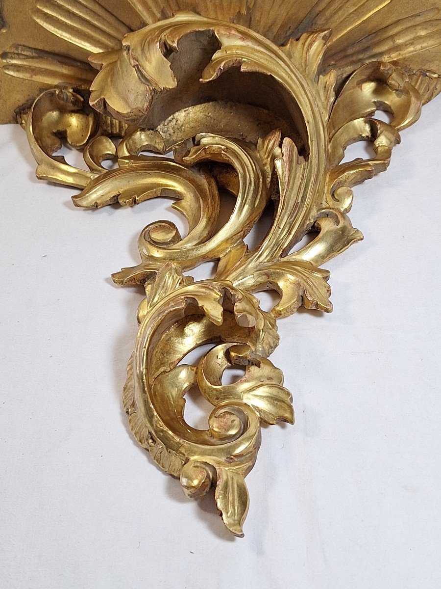 Petite console d'applique en bois doré , style Louis XV.-photo-3