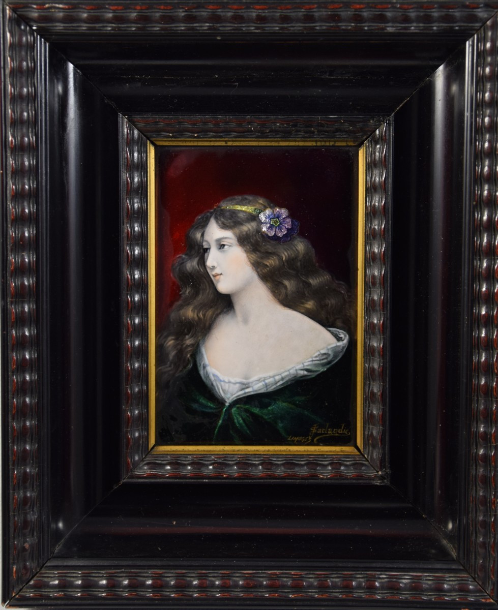 Jules Sarlandie (1874-1936)  Portrait d'Une Jeune Femme à La Fleur , émail Sur Cuivre 