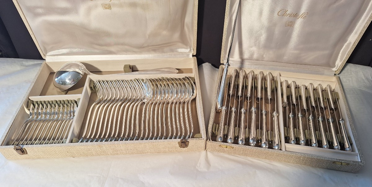 Ménagère  Christofle , métal argenté ,modèle Spatours,61 pièces, 12 personnes . 