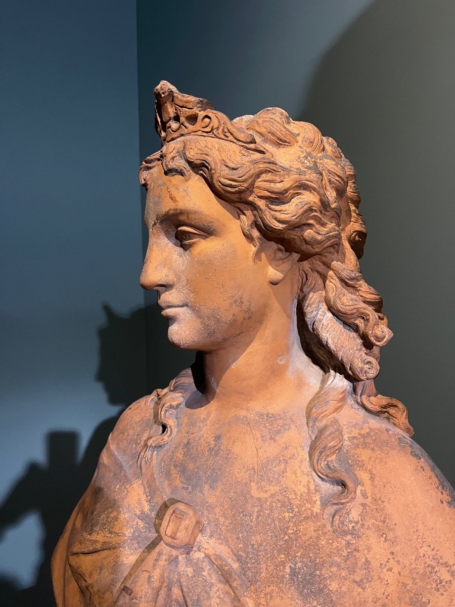 Terracotta Bust Of A Woman-photo-2