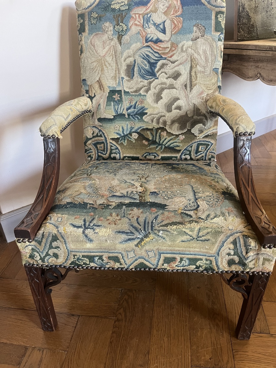 Upholstered Armchair -photo-2