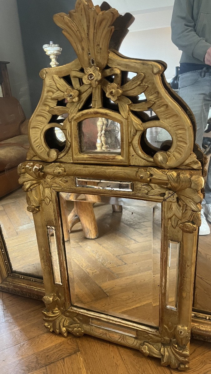 miroir doré à fronton 
