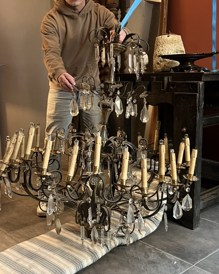 24-light Iron Chandelier-photo-1