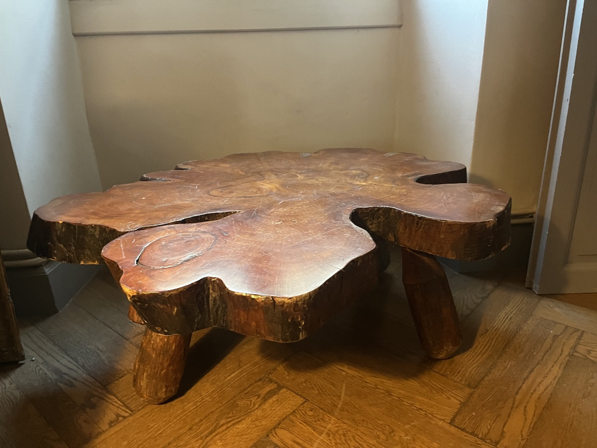 table basse brutaliste 