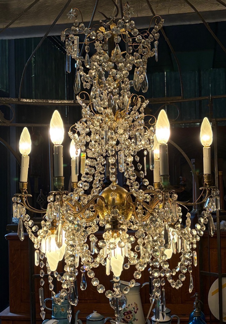 Eight-light Cage Chandelier In Gold-plated Metal And Crystal -photo-1