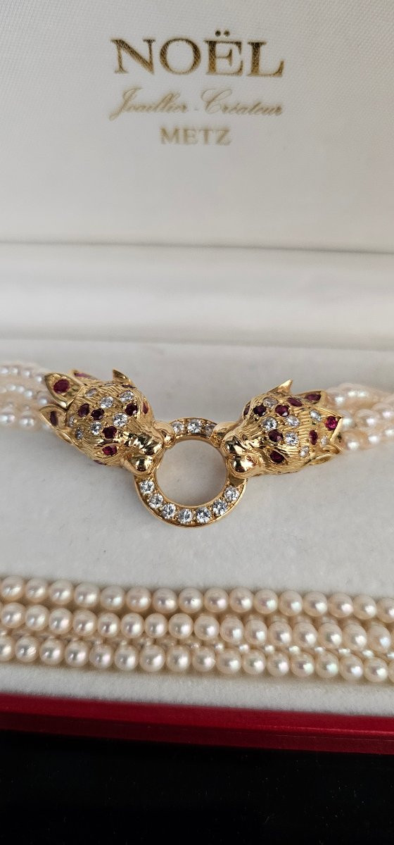 Joli collier a 5 rangs de perles avec fermoir en or rubis et diamants -photo-3