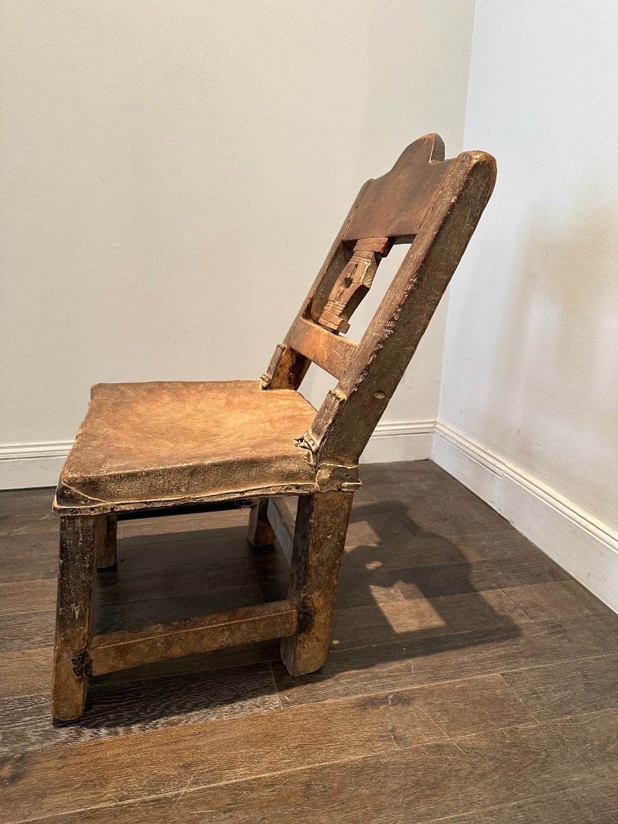 Ashanti (ghana) Chair In Wood And Leather Circa 1900 -photo-2
